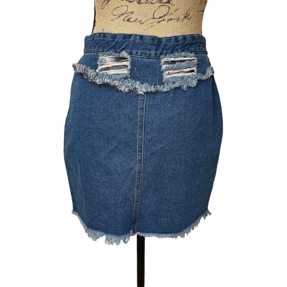 POL Boutique Distressed Plaid Patched Frayed Hem Denim Mini Skirt - Picture 11 of 13